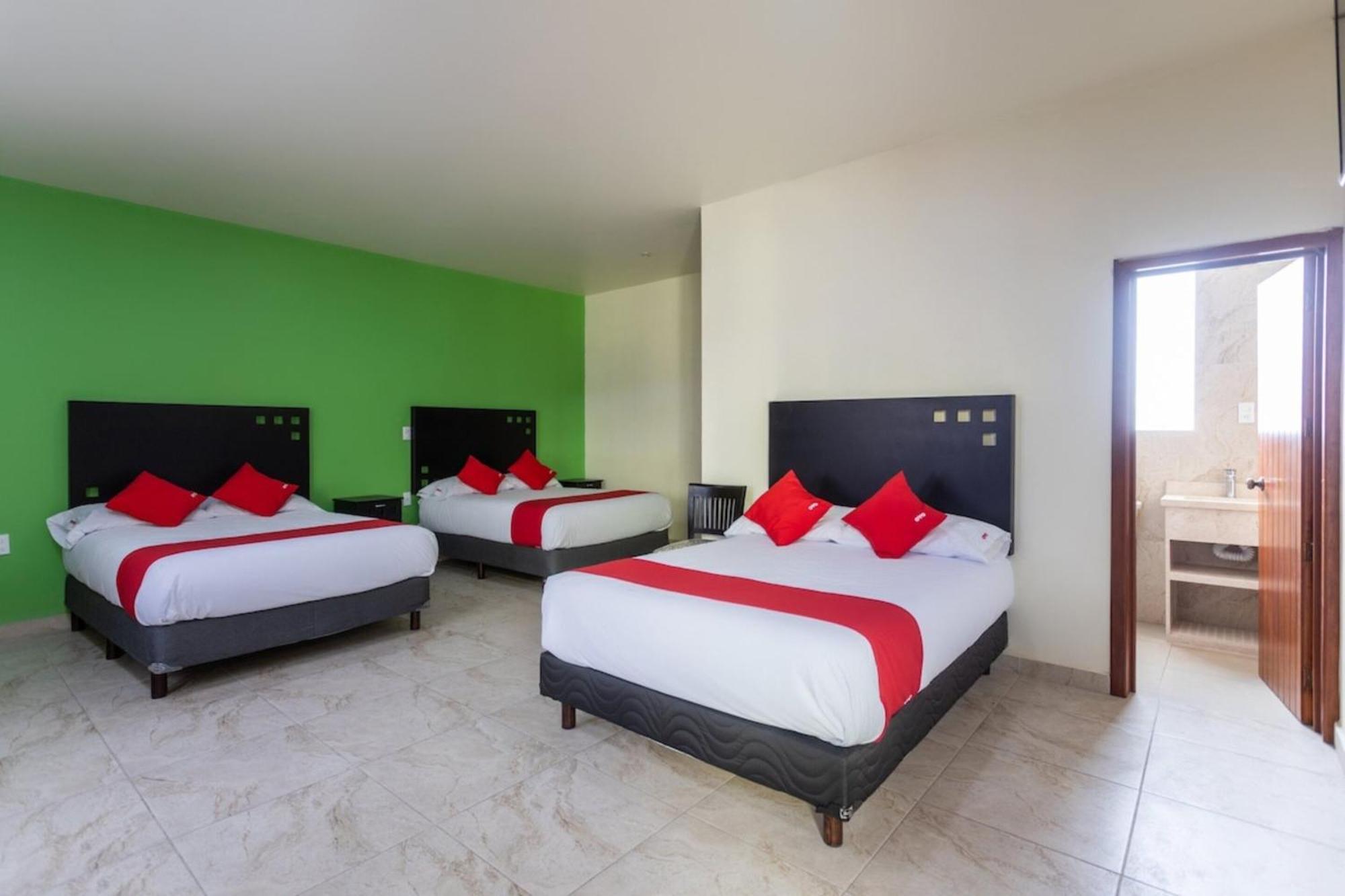 Oyo Hotel Emperadores Inn, Atlixco Kültér fotó