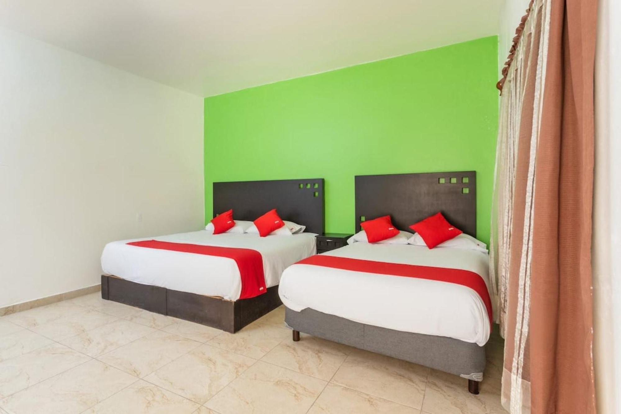 Oyo Hotel Emperadores Inn, Atlixco Kültér fotó
