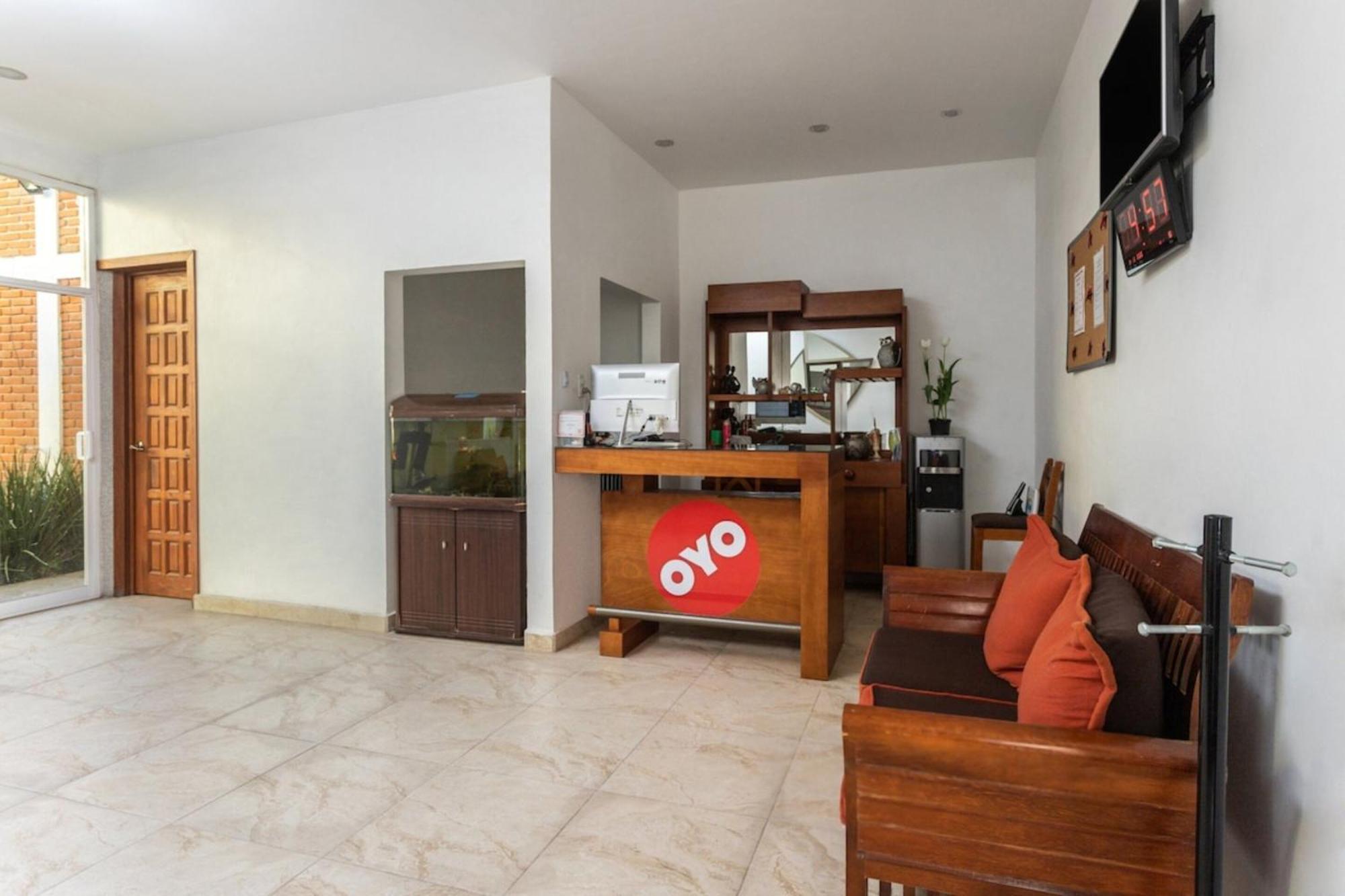 Oyo Hotel Emperadores Inn, Atlixco Kültér fotó