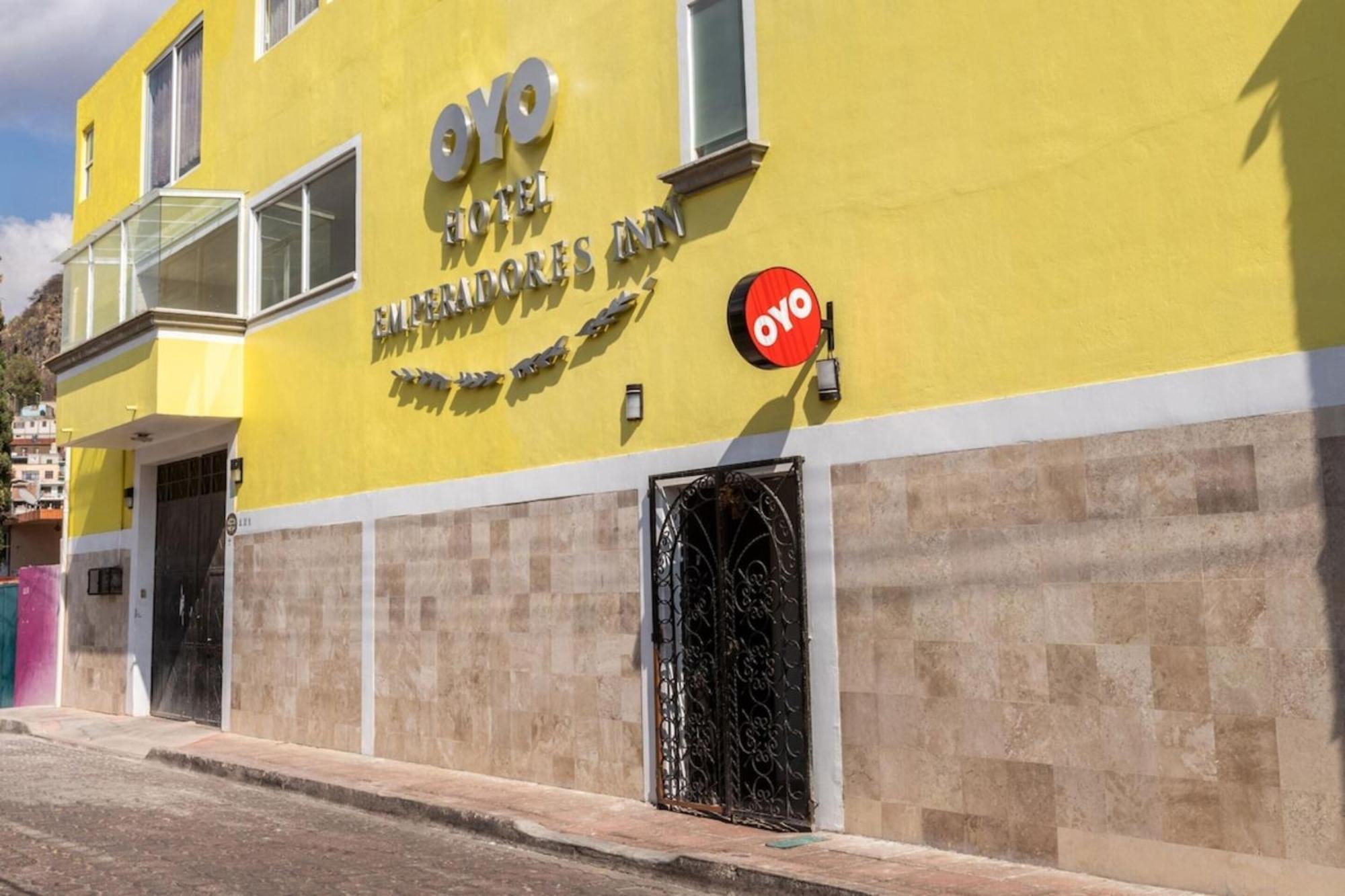Oyo Hotel Emperadores Inn, Atlixco Kültér fotó